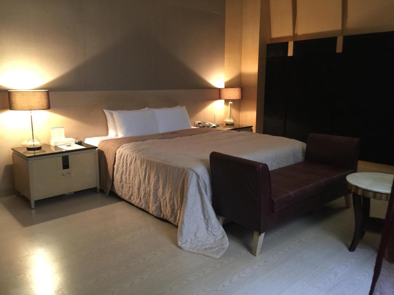 Li-Gin Motel 嘉義市 エクステリア 写真